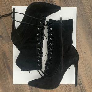 Steve Madden Satisfied Lace Up Heels Black 7.5